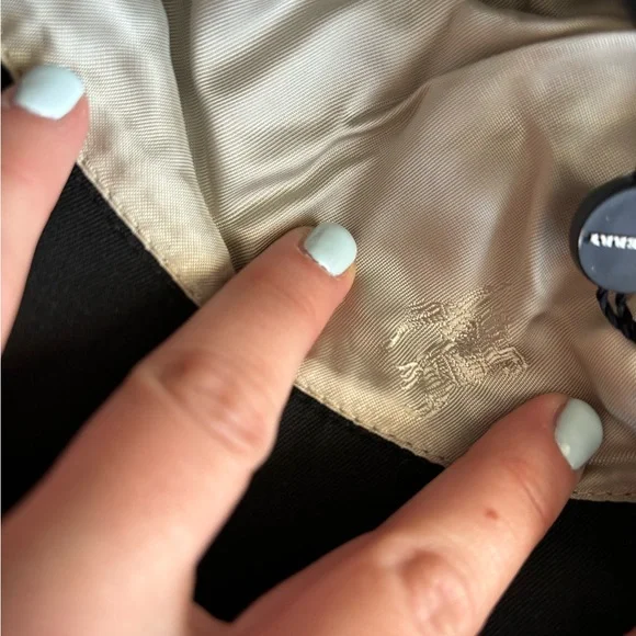 Burberry “Nova Check” Bucket Hat; sz M - Picture 10 of 12